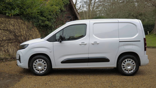 VAUXHALL COMBO CARGO XL ELECTRIC 100kW Prime Plus 52kWh H1 Van Auto view 18